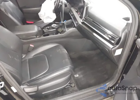 2023 Kia Sportage Hybrid Ex z USA, uszkodzony, nr VIN KNDPVCAG8P7013156